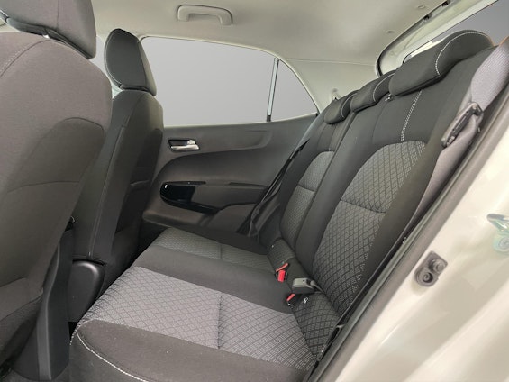 Vehicle image 6 Vehicle image 6