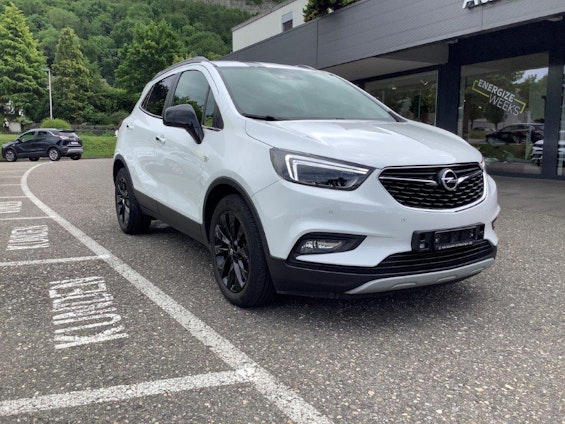 First vehicle image