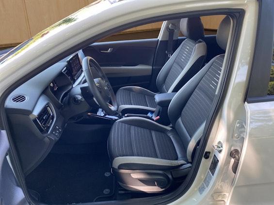 Vehicle image 6 Vehicle image 6