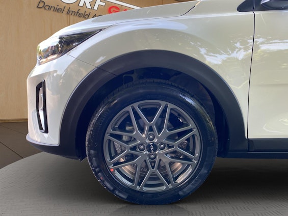 Vehicle image 14 Vehicle image 14