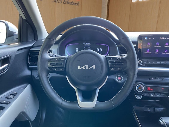 Vehicle image 7 Vehicle image 7