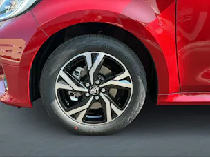 Toyota Yaris 1.5 VVT-i HSD Trend