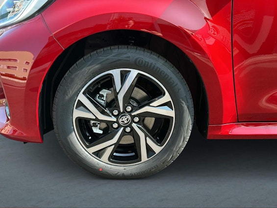 Vehicle image 19 Vehicle image 19