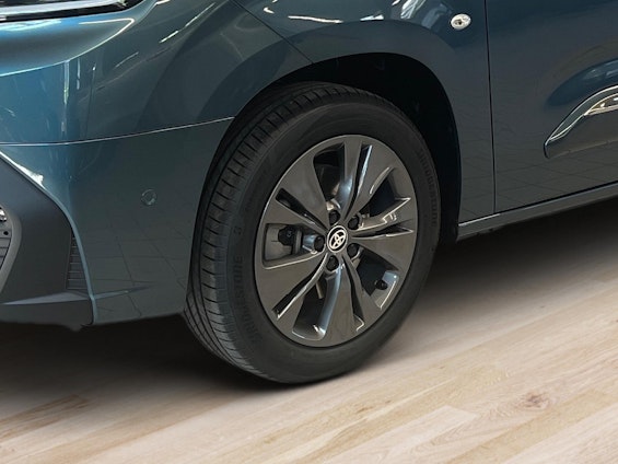 Vehicle image 9 Vehicle image 9