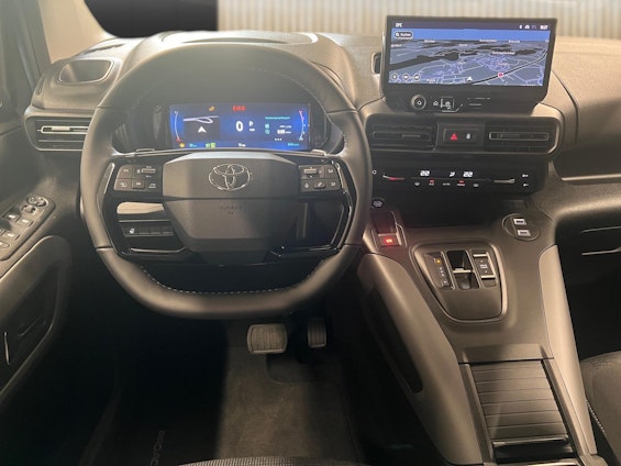 Vehicle image 11 Vehicle image 11