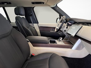 Vehicle image LAND ROVER Range Rover 3.0 D I6 300 HSE