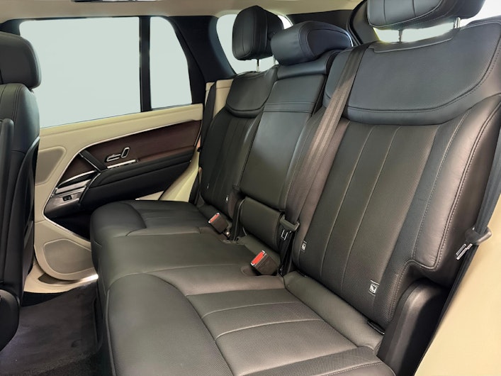 Vehicle image LAND ROVER RANGE ROVER