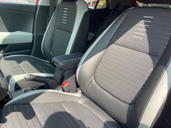 Vehicle image 22