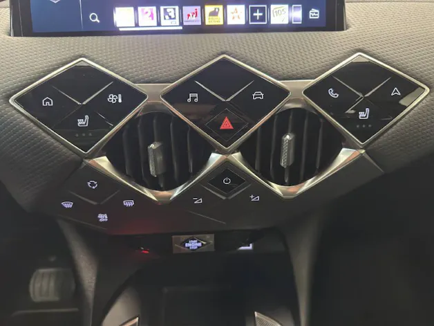 DS Automobiles 3 1.2 Hybrid Diva