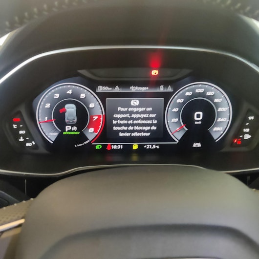 Vehicle image AUDI Q3