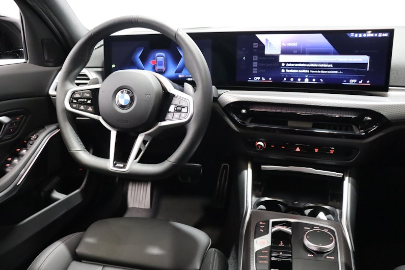 Vehicle image BMW 3 SERIES