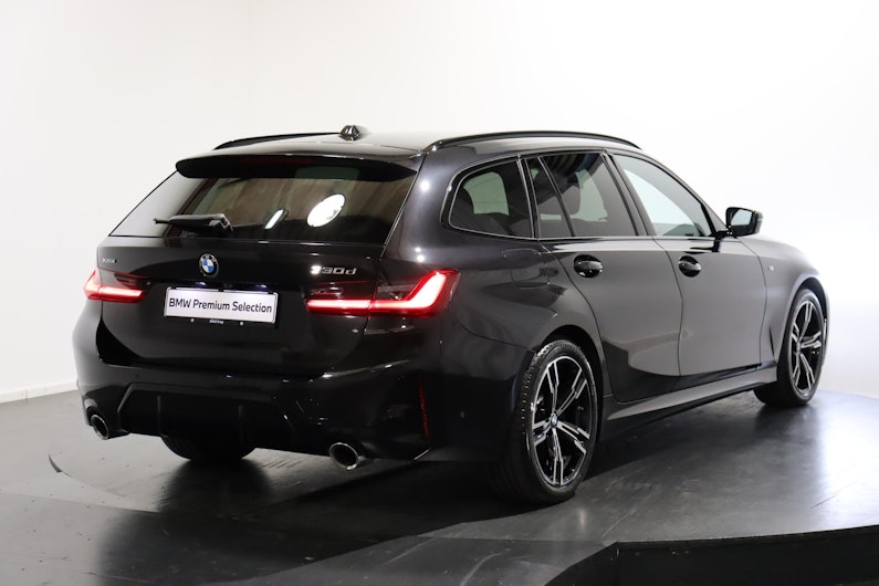 Vehicle image BMW 3 SERIES