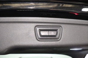 Vehicle image BMW 330d xDrive SAG Touring