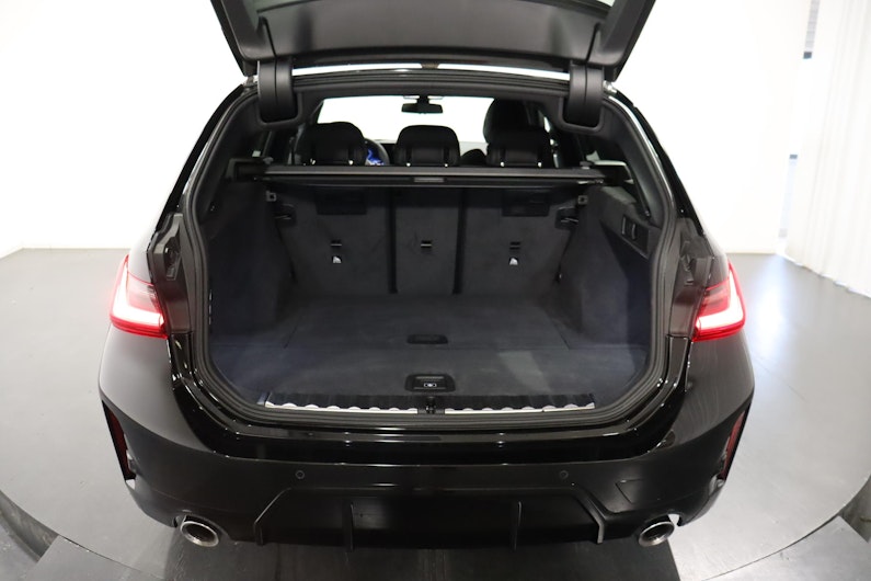 Vehicle image BMW 3 SERIES