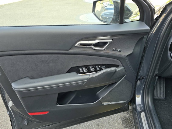 Vehicle image 8 Vehicle image 8