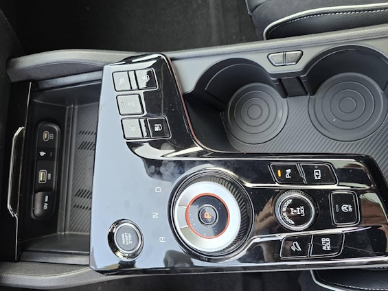 Vehicle image 12 Vehicle image 12