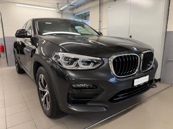 Fahrzeugbild BMW X4 30i xDrive Fahrzeugbild BMW X4 30i xDrive