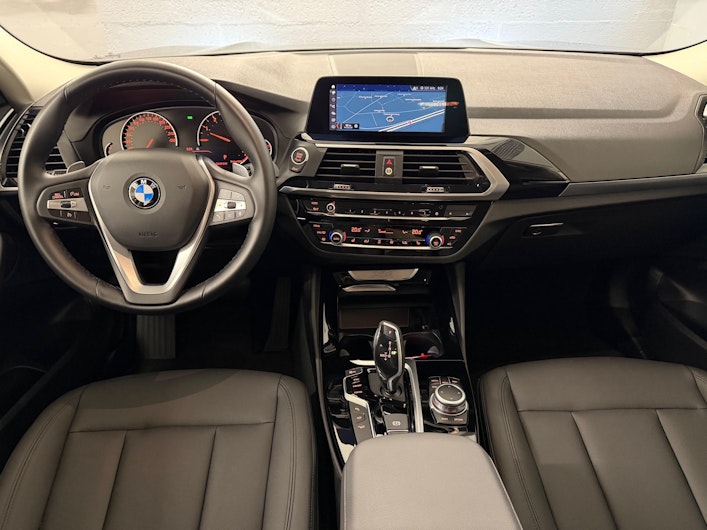 Vehicle image BMW X4
