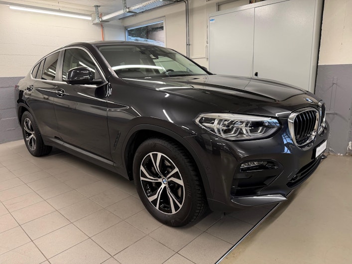 Vehicle image BMW X4