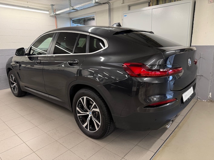 Vehicle image BMW X4