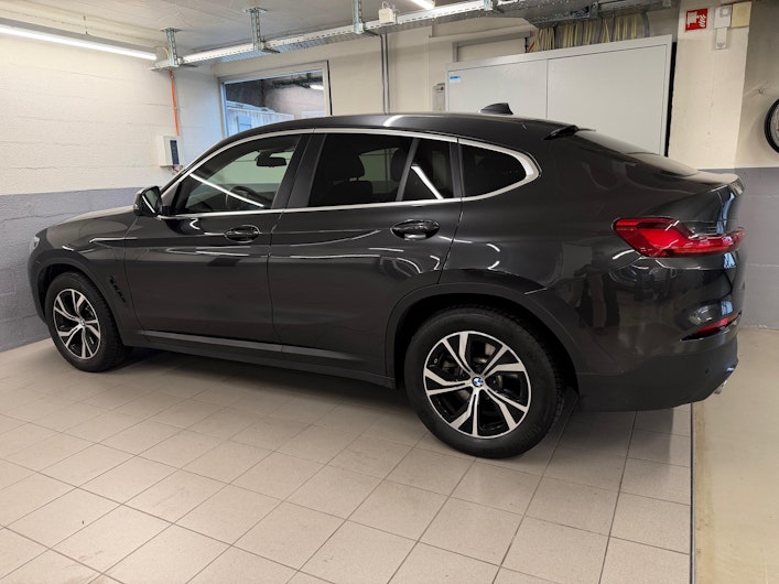 Vehicle image BMW X4