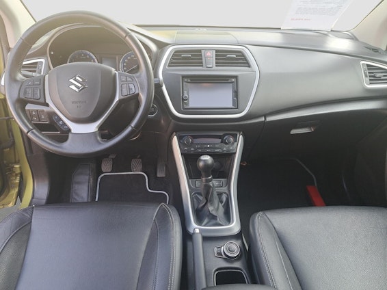 Vehicle image 11