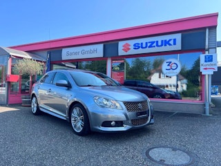 Vehicle image SUZUKI KIZASHI 0