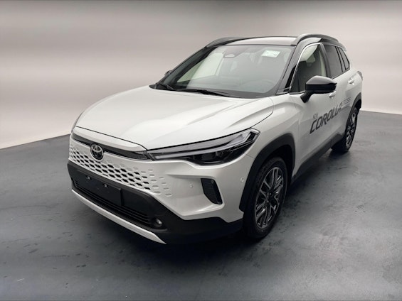 First vehicle image