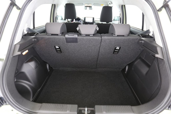 Vehicle image 9 Vehicle image 9