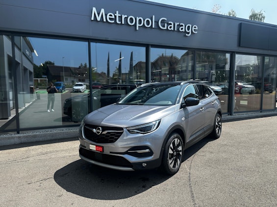First vehicle image