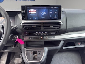 Vehicle image PEUGEOT Traveller Standard 2.0 BlueHDi 180 Business S/S