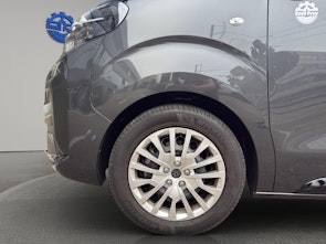 Vehicle image PEUGEOT Traveller Standard 2.0 BlueHDi 180 Business S/S