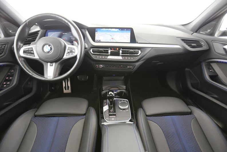 Vehicle image BMW 1 SERIES