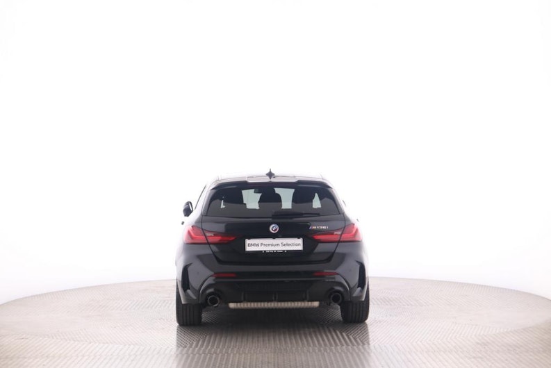 Vehicle image BMW 1 SERIES