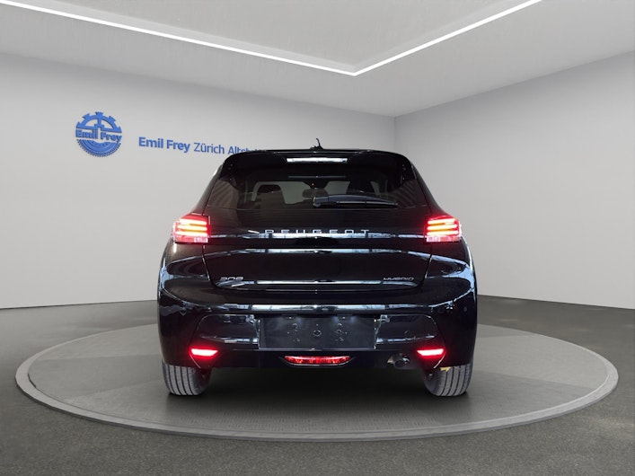 Vehicle image PEUGEOT 208