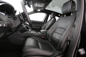 Vehicle image JAGUAR E-Pace 2.0 D I4 165 R-Dynamic Black AWD