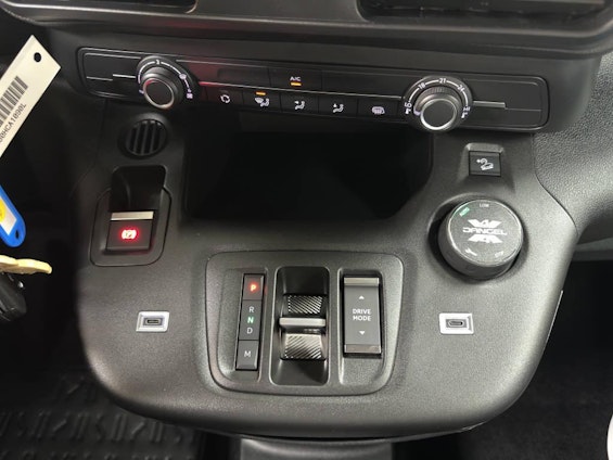 Vehicle image 12 Vehicle image 12