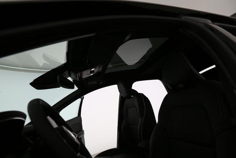 Vehicle image MITSUBISHI ASX