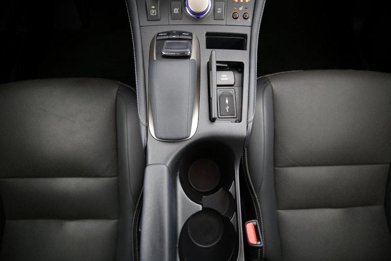 Vehicle image LEXUS CT