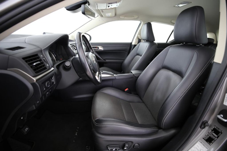 Vehicle image LEXUS CT