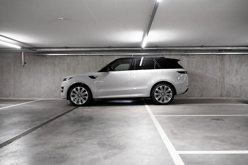 Vehicle image LAND ROVER RANGE ROVER SPORT