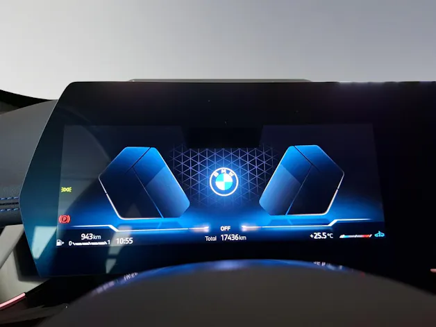 BMW X1 20d xDrive paddles