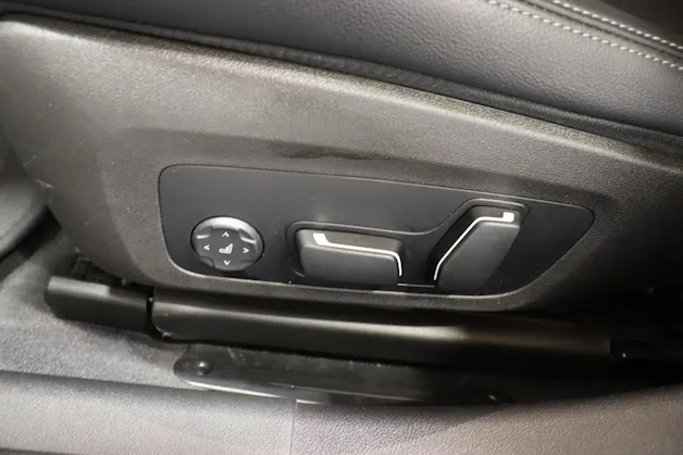 BMW 330d xDrive SAG