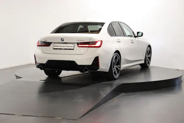 BMW 330d xDrive SAG