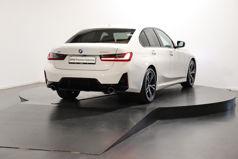 Vehicle image BMW 3 SERIES