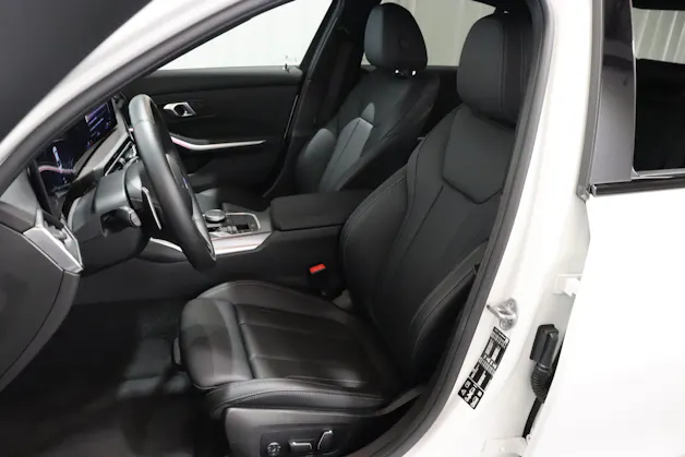 BMW 330d xDrive SAG