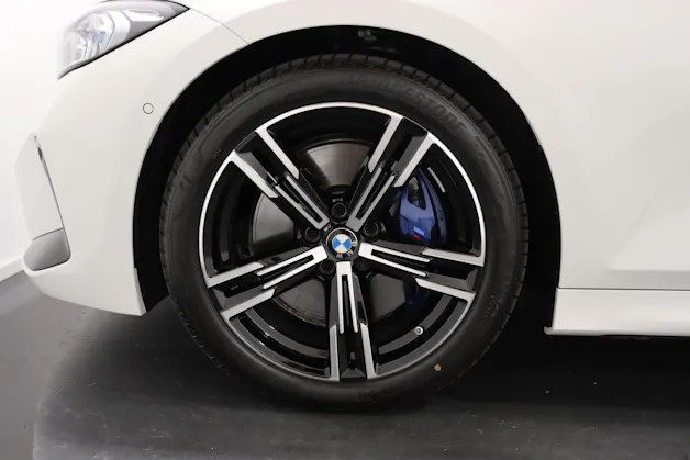 BMW 330d xDrive SAG