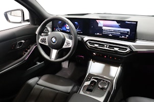 Vehicle image BMW 330d xDrive SAG