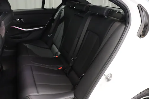 BMW 330d xDrive SAG