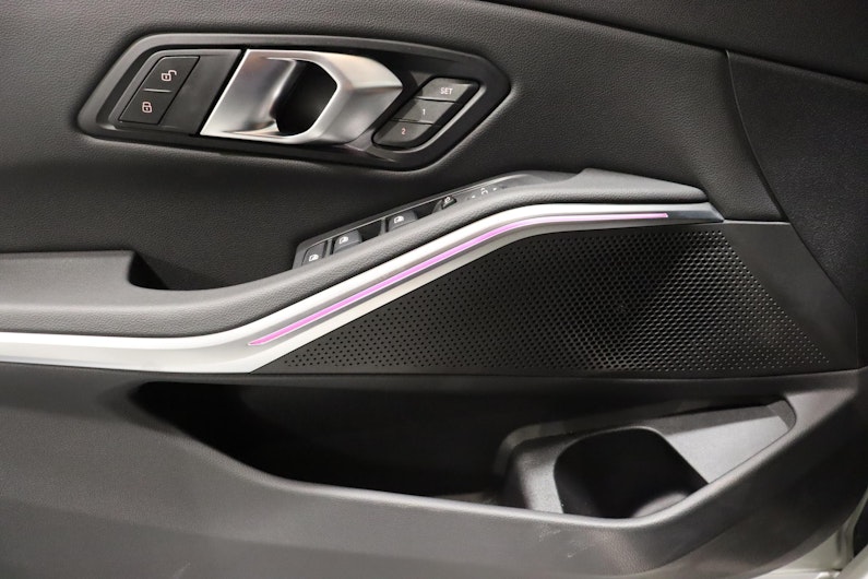 Vehicle image BMW 3 SERIES